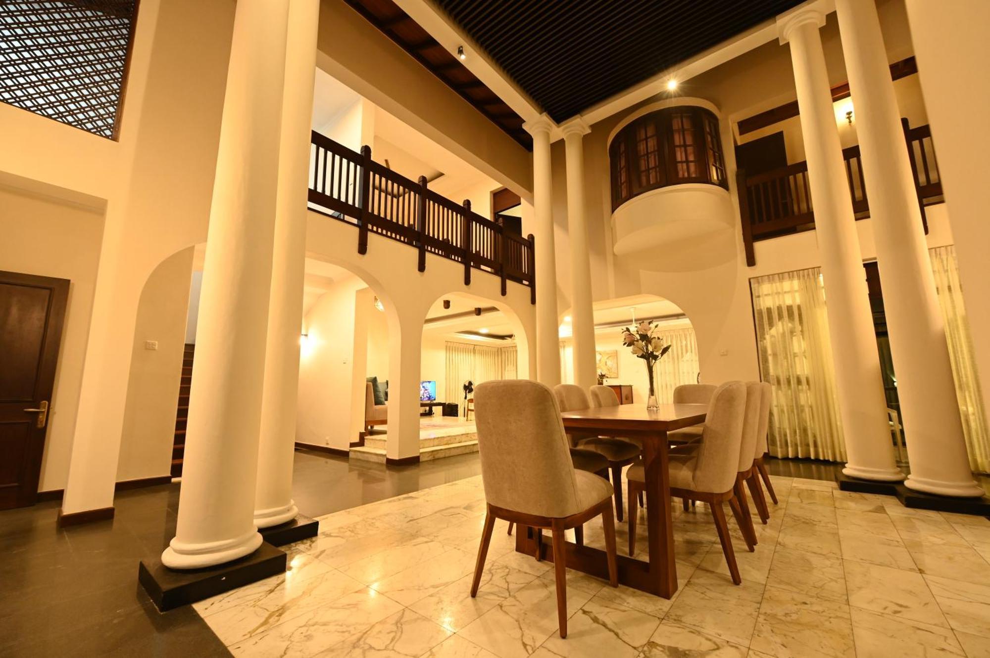 Serene Manor Баттарамулла Экстерьер фото